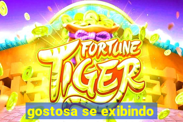 gostosa se exibindo